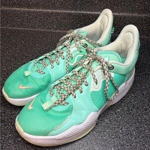 Nike Men’s Paul George Mint Teal basketball shoes